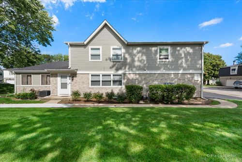 2097 N Ginger Creek Dr, Palatine, IL, 60074-1322 | Card Image