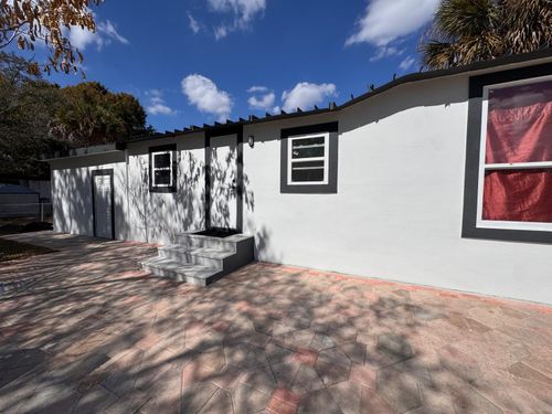357 Hunting Club Ave, Clewiston, FL, 33440-8850 | Card Image