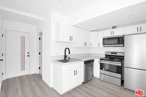 apt-10-1610 S Beverly Glen Blvd, LOS ANGELES, CA, 90024-6135 | Card Image