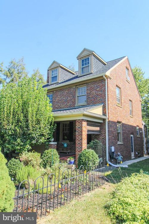947 Virginia Ave, YORK, PA, 17403-3563 | Card Image