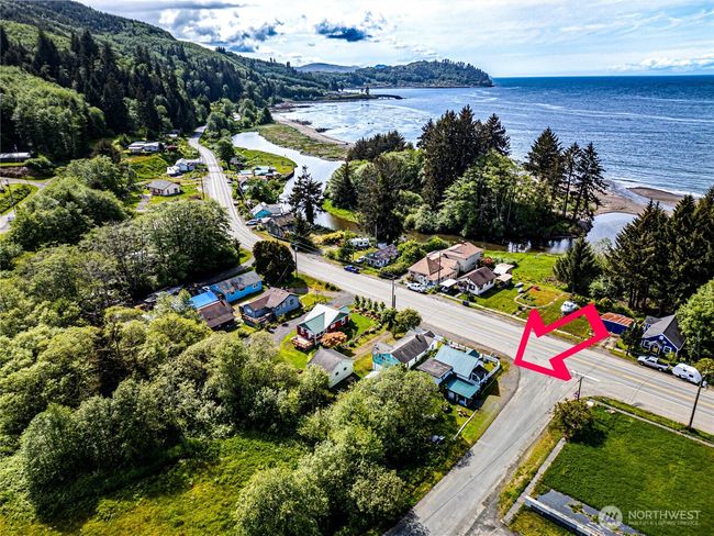 16672 Frontier St, House other with 2 bedrooms, 1 bathrooms and 1 parking in Clallam Bay WA | Image 37