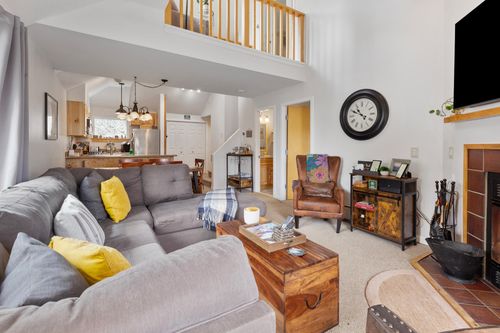 v8-329 Village Cir, Killington, VT, 05751 | Card Image