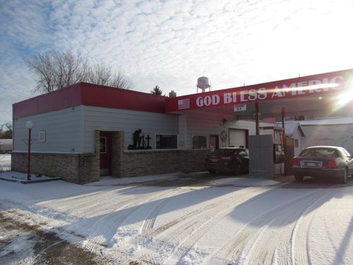 104 10th St, Brewster, MN, 56119-1989 | Card Image