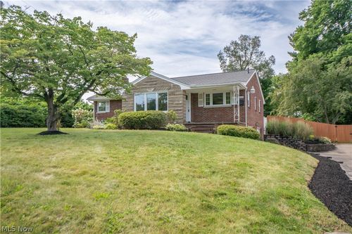 3920 Ashwood St Nw, Canton, OH, 44708-1606 | Card Image