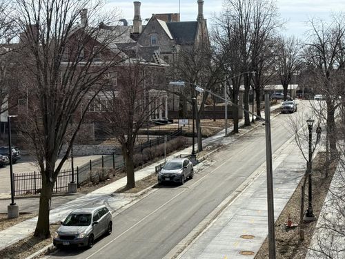 332-15 E Franklin Avenue E, Minneapolis, MN, 55404 | Card Image