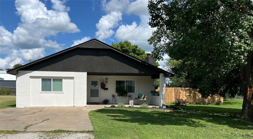 116 S Shawnee Ave, Dewey, OK, 74029-2746 | Card Image