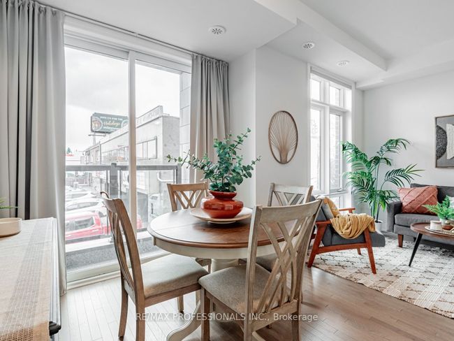 4 - 713 Lawrence Ave W, Condo with 2 bedrooms, 2 bathrooms and null parking in North York ON | Image 8