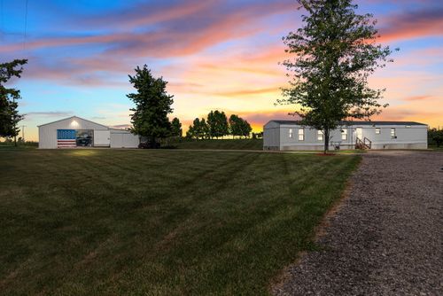 9965 Tuttle Rd, Pittsford, MI, 49271-9798 | Card Image