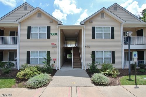 1834 King Ct, Green Brook, NJ, 08812-1732 | Card Image