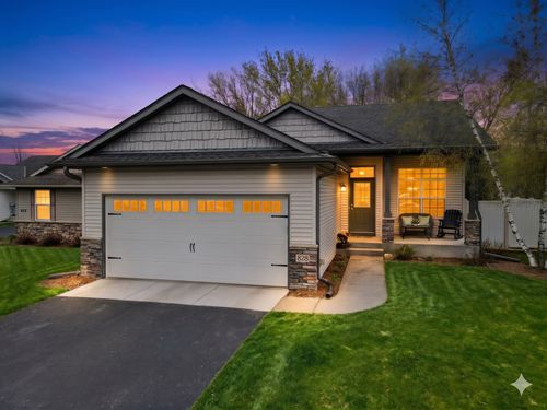 828 Winsome Way Nw, Isanti, MN, 55040-7490 | Card Image