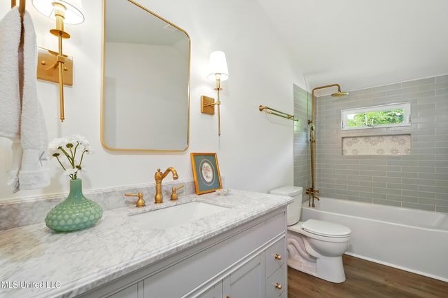 25_house bath | Image 23