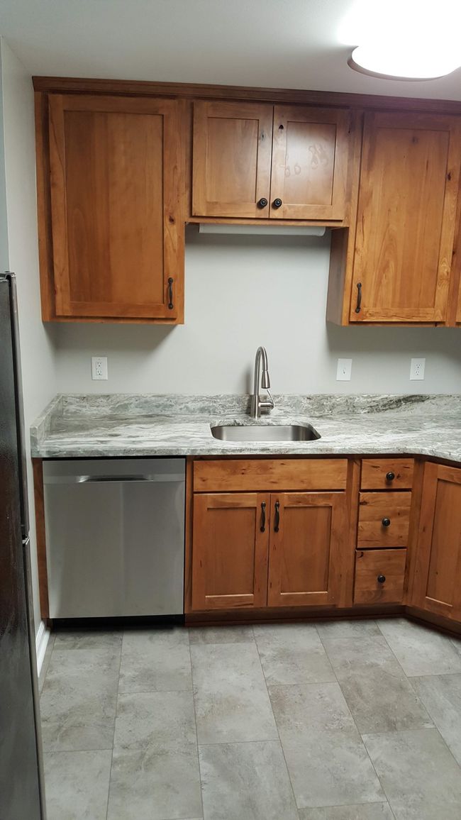 APT-14 - 250 Sanders Ferry Rd, Condo with 2 bedrooms, 2 bathrooms and 2 parking in Hendersonville TN | Image 16