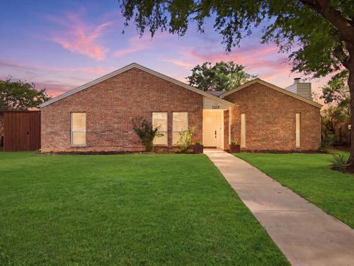 1317 Lark Ln, Lewisville, TX, 75077-7607 | Card Image