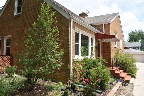 front-33 Spring Ave, La Grange, IL, 60525-5984 | Card Image