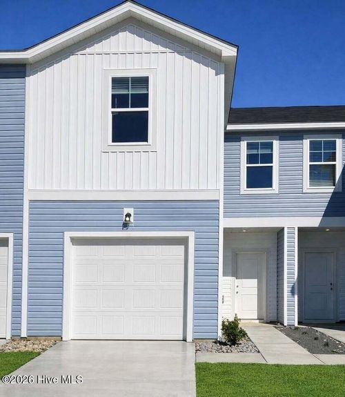 578 Sandy Hollow Dr, Jacksonville, NC, 28540-6400 | Card Image