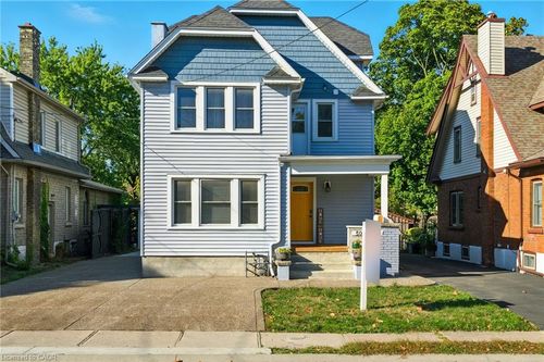 5039 Armoury St, Niagara Falls, ON, L2E1T3 | Card Image