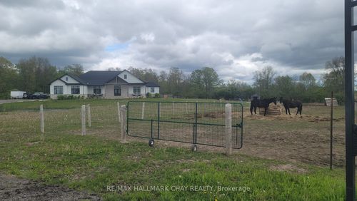 21298 Springfield Rd, Melbourne, ON, N0L1T0 | Card Image