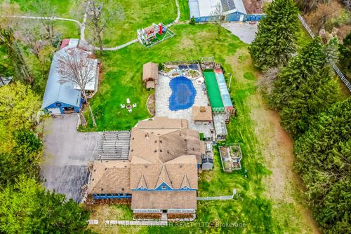 8726 9th Line, Essa, ON, L0M1T0 | Card Image