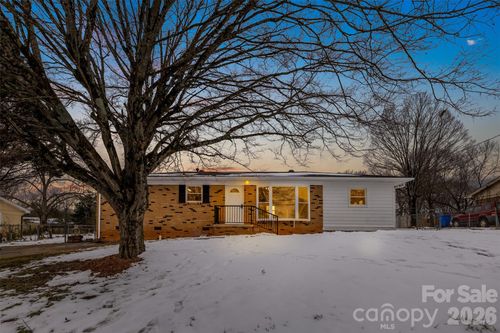 2621 Sherry Ln, Gastonia, NC, 28054-2866 | Card Image