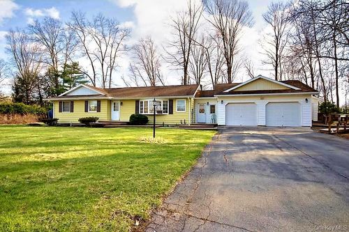 50 Carlo Dr, Kerhonkson, NY, 12446-2803 | Card Image
