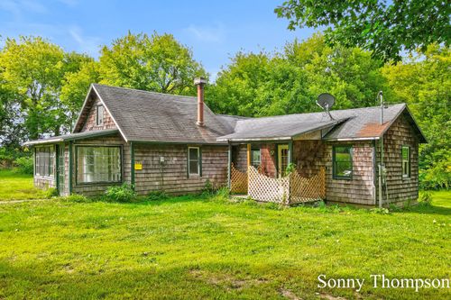 10151 Button Rd, Belding, MI, 48809-9721 | Card Image