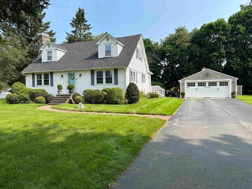 585 South Rd, Rye, NH, 03870-2516 | Card Image
