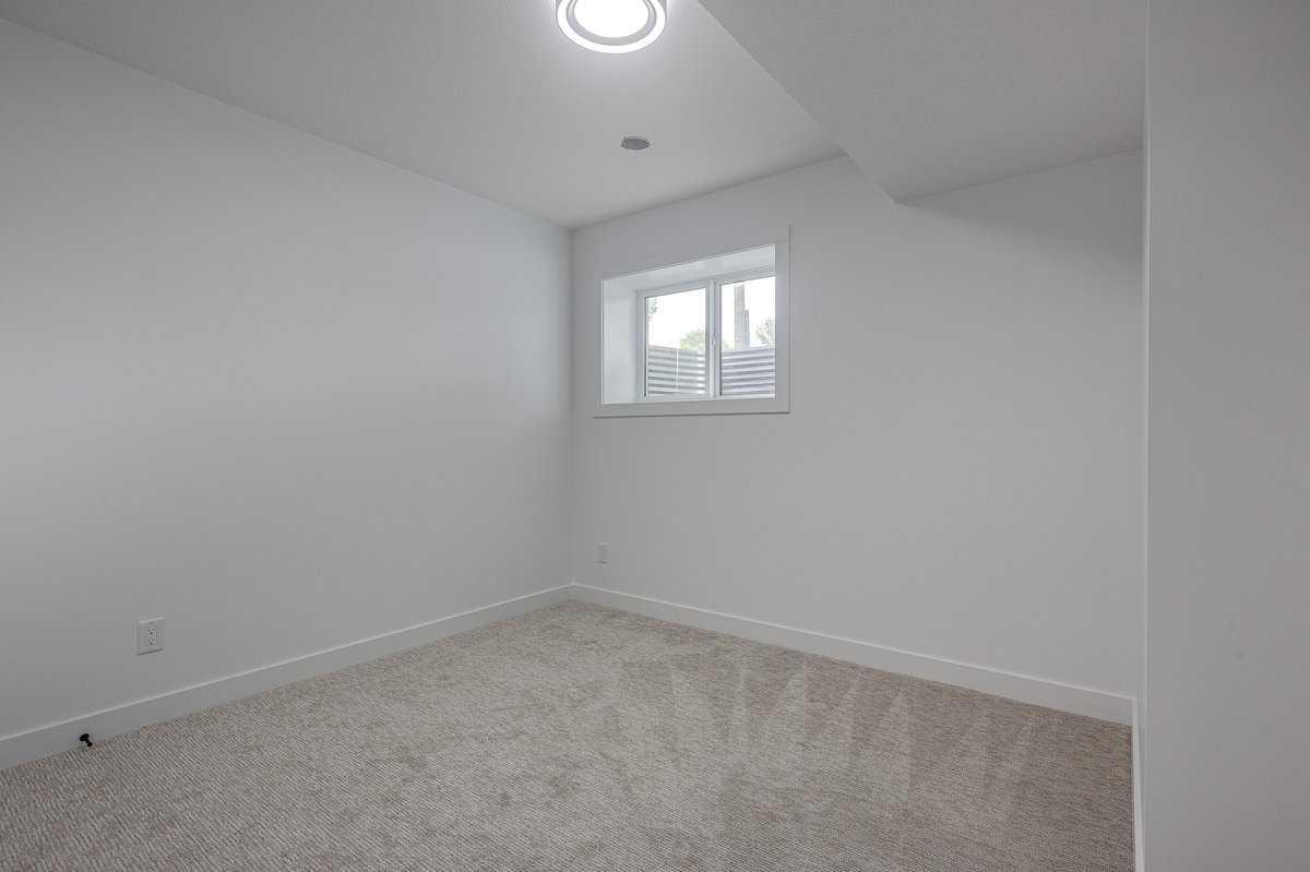 Residential in Lacombe 3