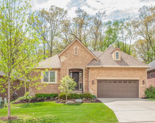 5514 Woodfall Rd, Clarkston, MI, 48348-5180 | Card Image