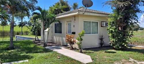 1118 S Parrott Ave, Okeechobee, FL, 34974-5270 | Card Image