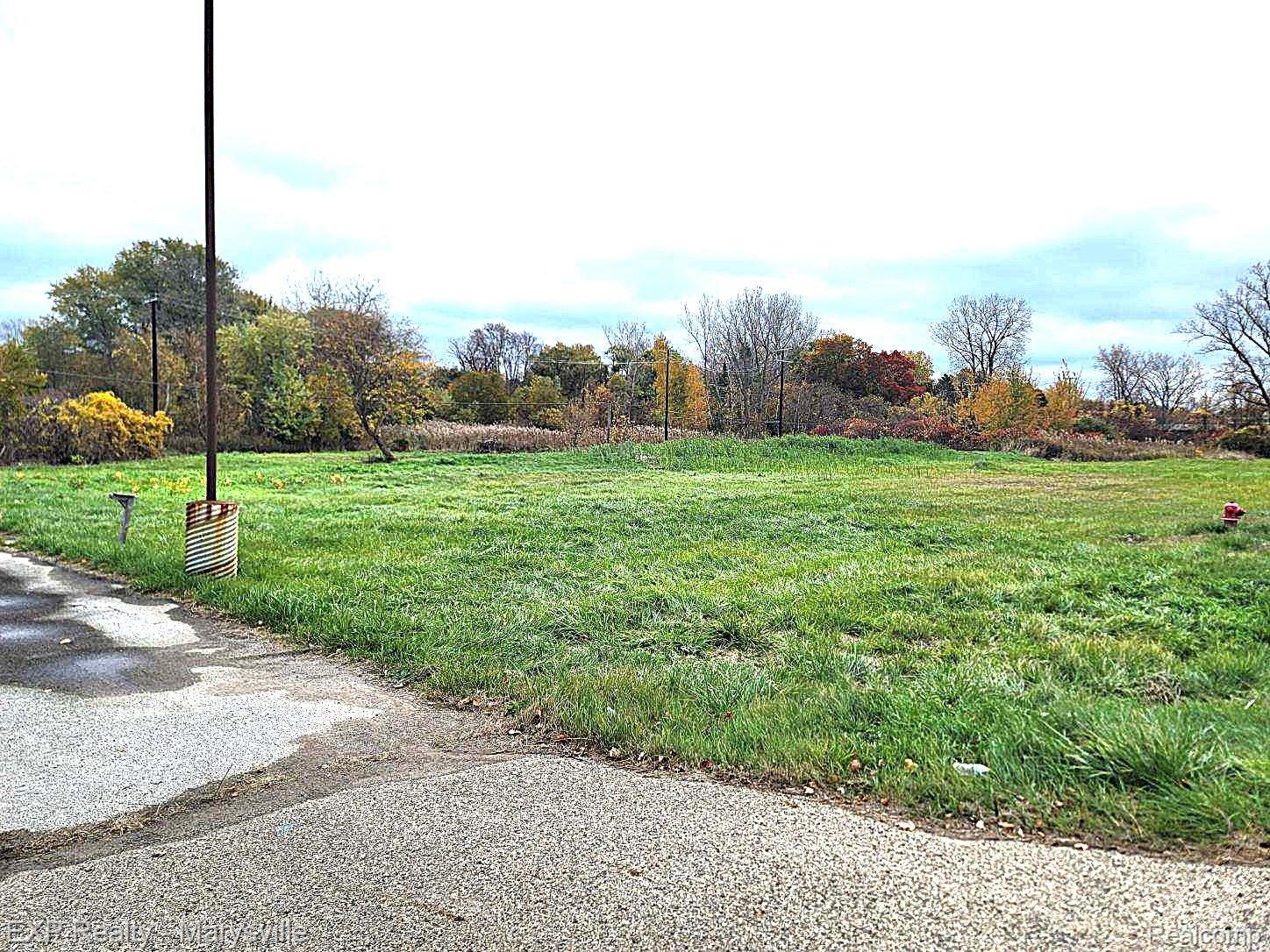 Commercial Sale in Fort Gratiot Charter Township 3