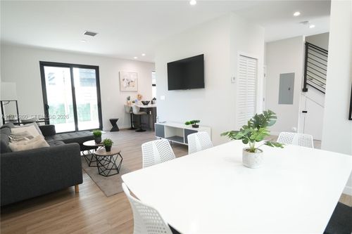 3-211 4th St, Hallandale Beach, FL, 33009-6411 | Card Image
