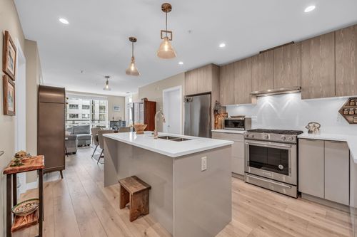 404-128 E 8th St, North Vancouver, BC, V7L0H2 | Card Image