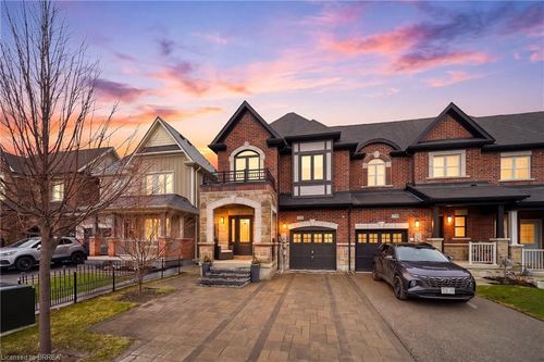 1111 Stantin St, Lefroy, ON, L0L1W0 | Card Image