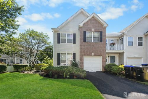41 Pennsbury Way, East Brunswick, NJ, 08816-5267 | Card Image