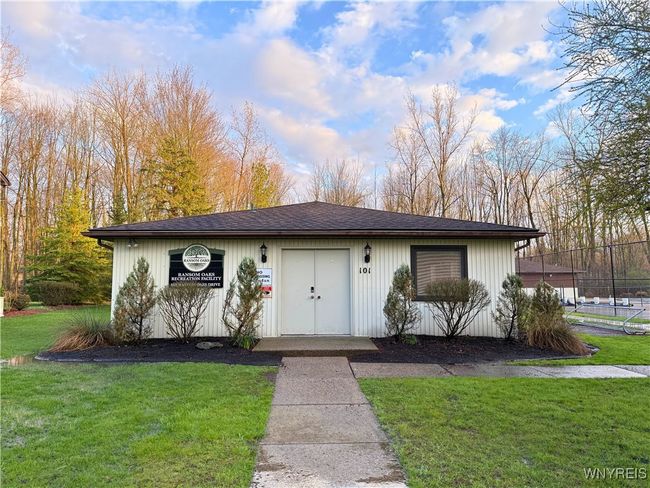207 Charlesgate Cir, Condo with 3 bedrooms, 3 bathrooms and null parking in East Amherst NY | Image 35