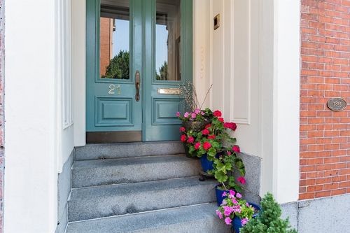 4-21 Harvard St, Boston, MA, 02129-3715 | Card Image