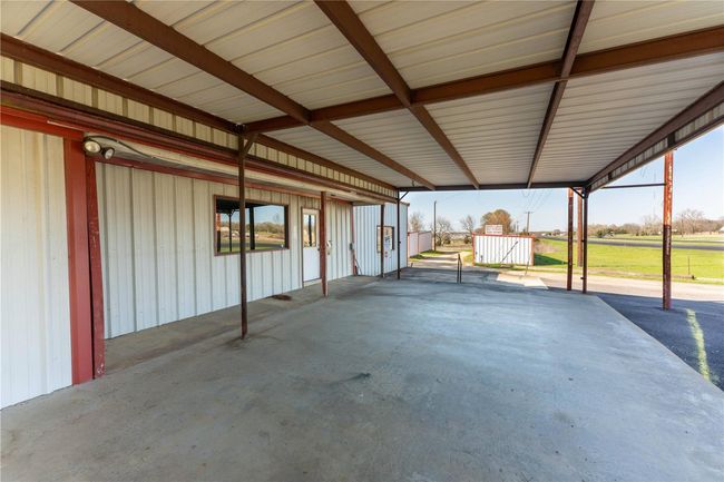 Front of building | Image 5