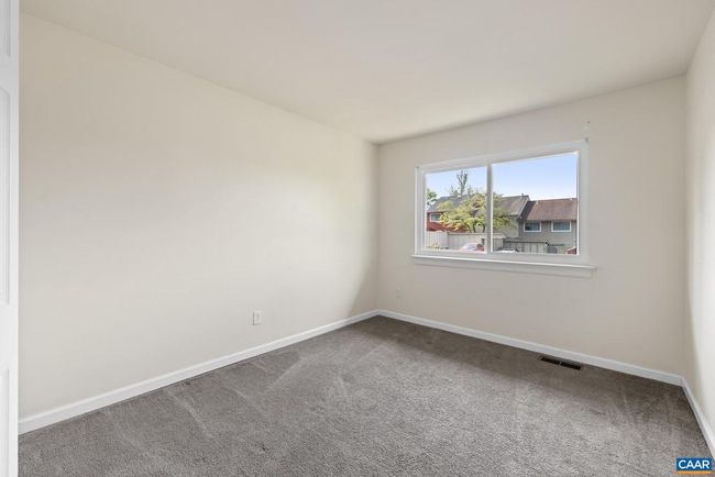 86 Woodlake Dr, Townhouse with 3 bedrooms, 2 bathrooms and null parking in CHARLOTTESVILLE VA | Image 18