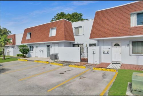 apt-5a-10700 Nw 7th St, Miami, FL, 33172-3767 | Card Image