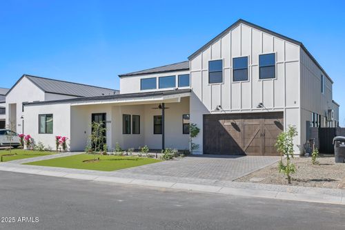 17-8503 S 9th Dr, Phoenix, AZ, 85041-3993 | Card Image