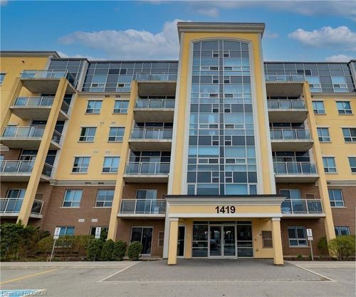 403-1419 Costigan Rd, Milton, ON, L9T2L4 | Card Image