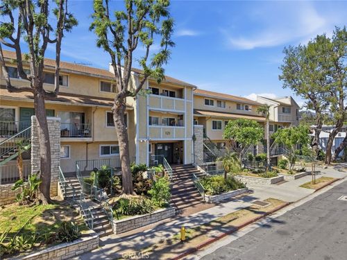 213-121 Sinclair Ave, Glendale, CA, 91206-3919 | Card Image