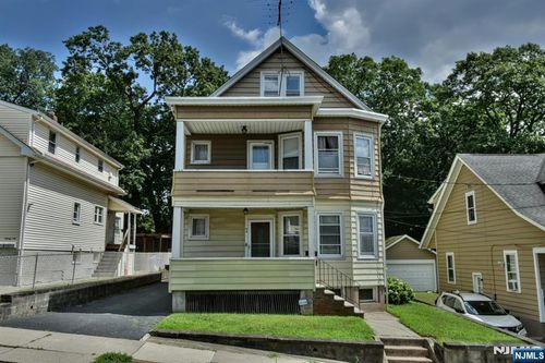 94 N 16th St, Prospect Park, NJ, 07508-1852 | Card Image