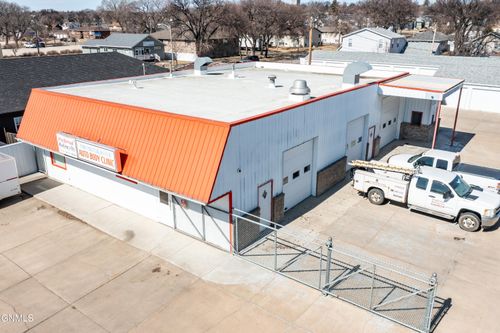 1406 E Broadway Ave, Bismarck, ND, 58501-4664 | Card Image
