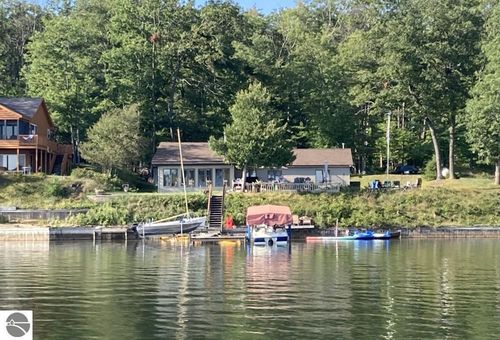 9321 W Oak Drive, Lake City, MI, 49651 | Card Image