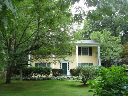 449 Love Ln, Warwick, RI, 02886-9501 | Card Image