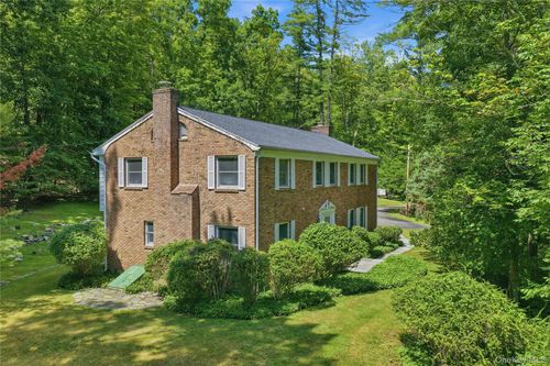 2320 Glasco Tpke, Woodstock, NY, 12498-1072 | Card Image