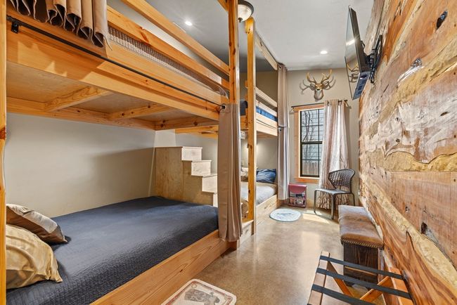 202 S Bowie St, Home with 5 bedrooms, 6 bathrooms and 1 parking in Fredericksburg TX | Image 33
