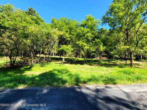 607 Evergreen Dr, FALLS, PA, 18615 | Card Image