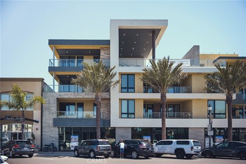 330-414 Main St, Huntington Beach, CA, 92648-8198 | Card Image
